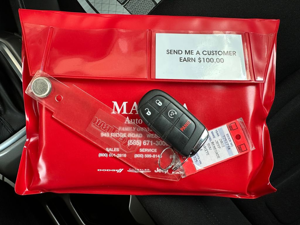 Certified 2022 Jeep Renegade Latitude w/ Convenience Group image 7