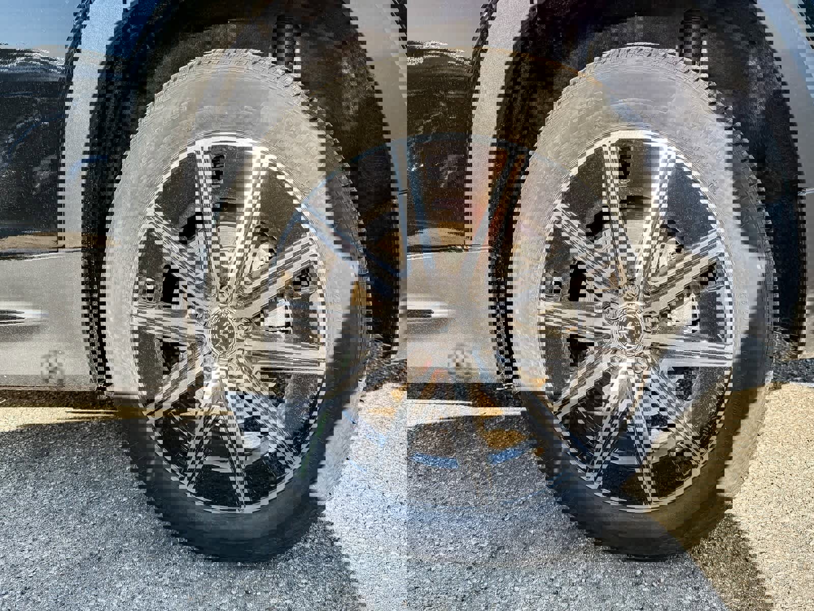 Used 2024 Mercedes-Benz EQB 350 4MATIC SUV image 8