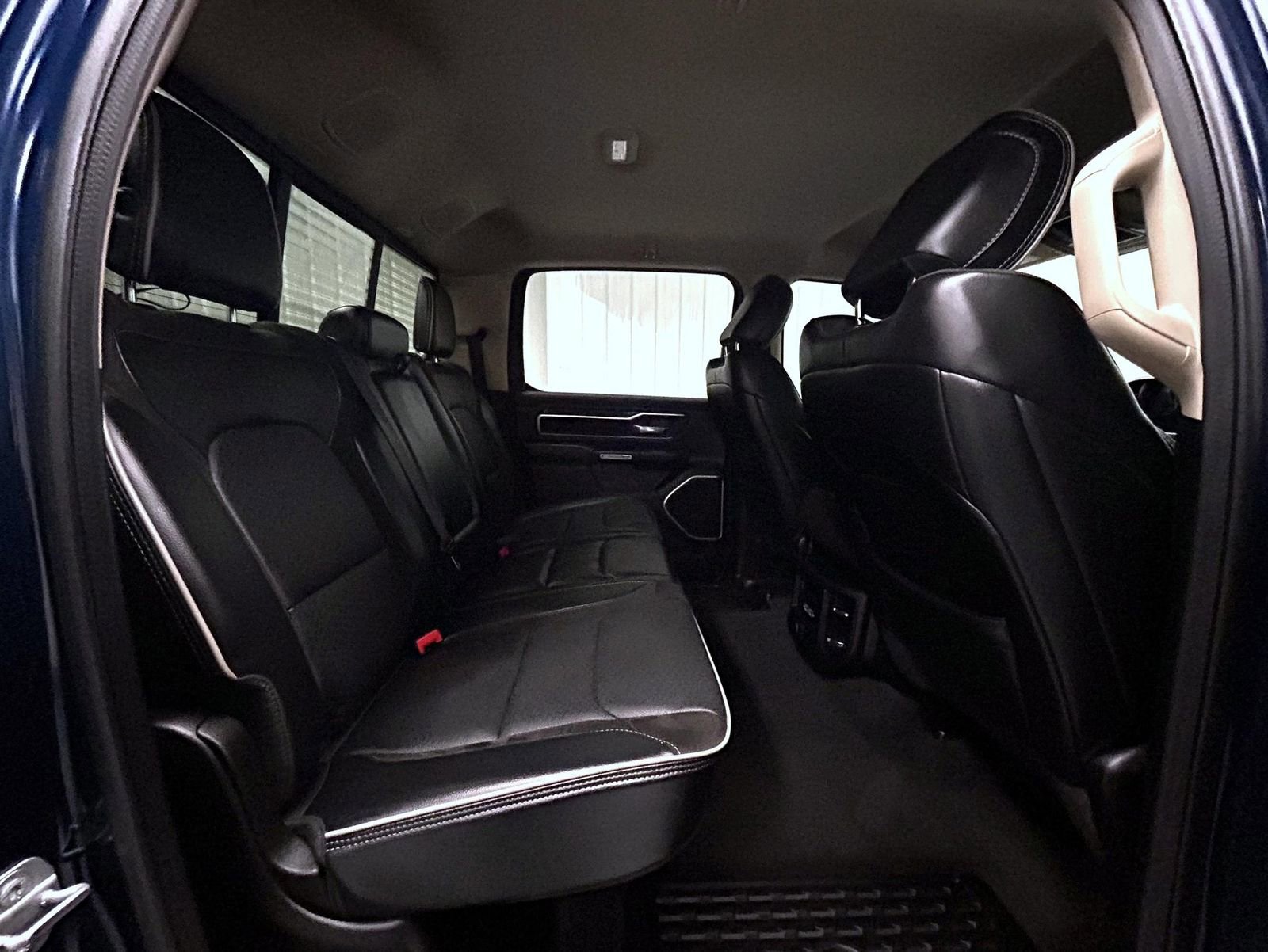 Used 2020 RAM 1500 Laramie image 18