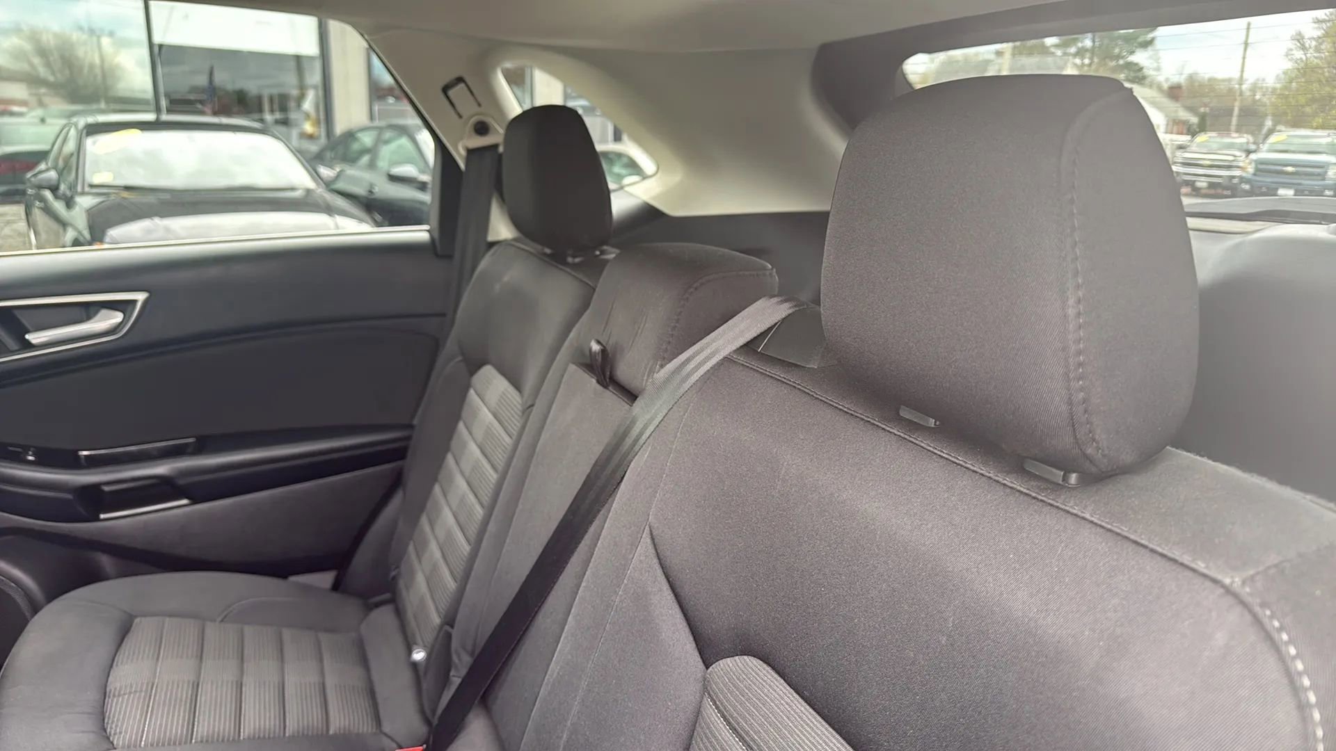 Used 2015 Ford Edge SEL AWD/4WD image 19
