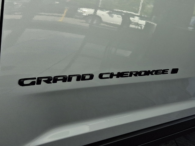 New 2026 Jeep Grand Cherokee Altitude AWD/4WD image 23
