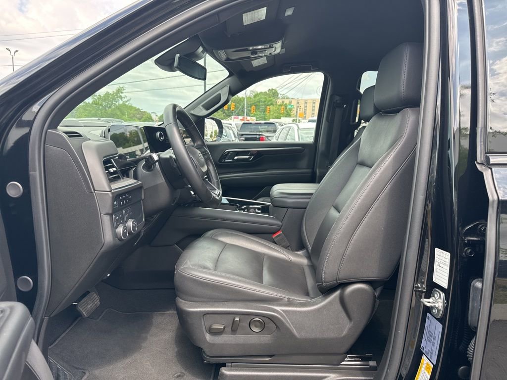 Used 2025 Chevrolet Tahoe Z71 AWD/4WD image 18