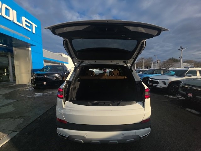 Used 2023 BMW X5 xDrive40i w/ Executive Package image 32