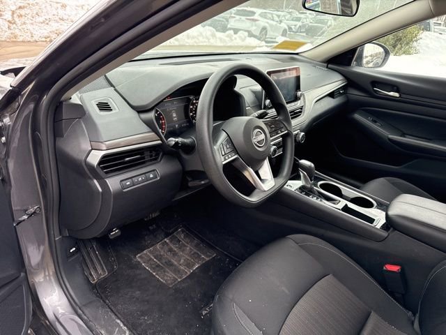 Used 2024 Nissan Altima 2.5 SV image 22