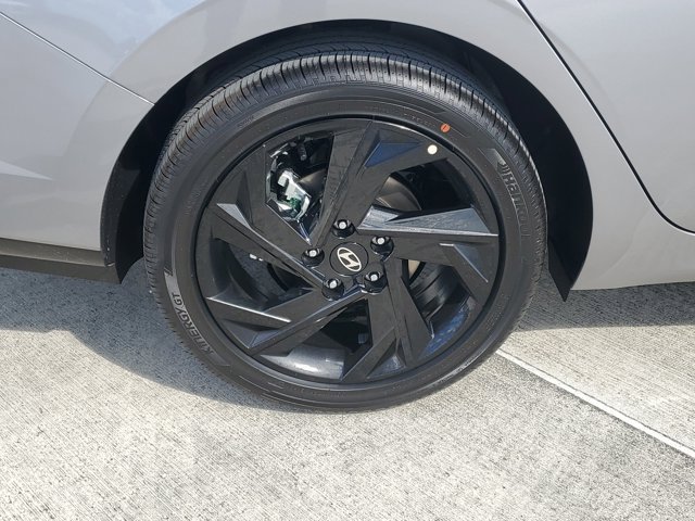 New 2026 Hyundai Elantra SEL Sport Premium FWD image 6