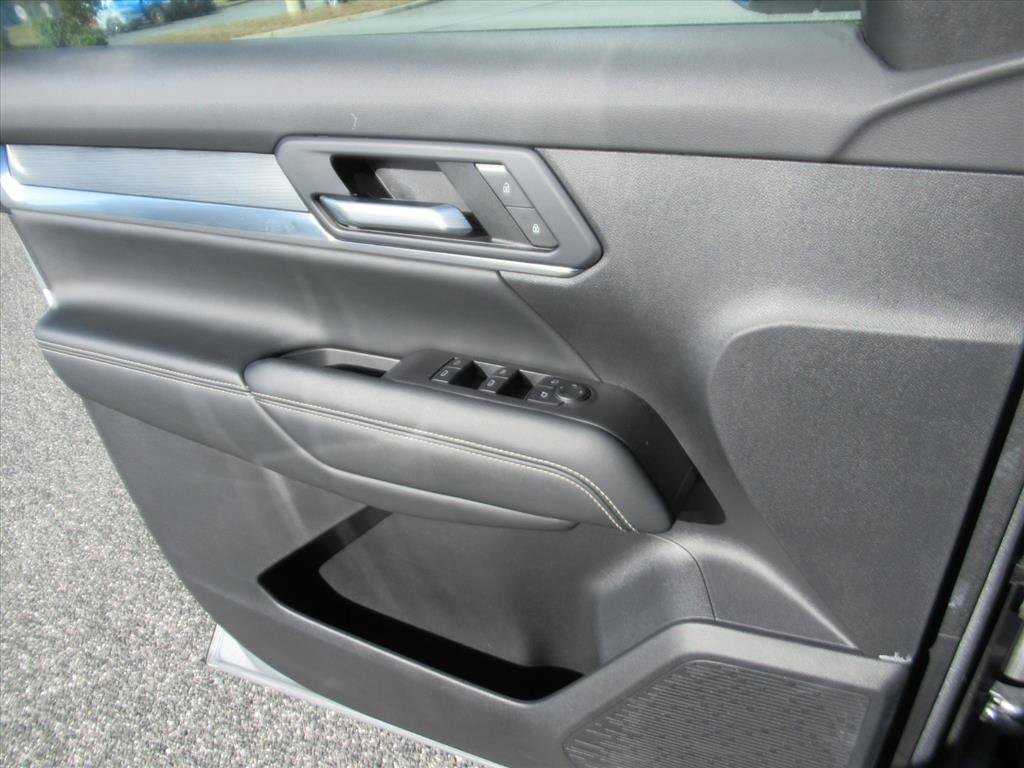 Used 2025 GMC Terrain Elevation image 24