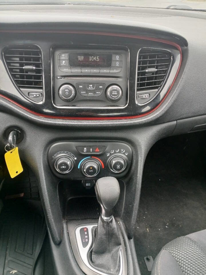 Used 2015 Dodge Dart SXT image 17