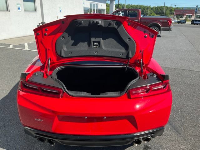 Used 2018 Chevrolet Camaro SS RWD image 17