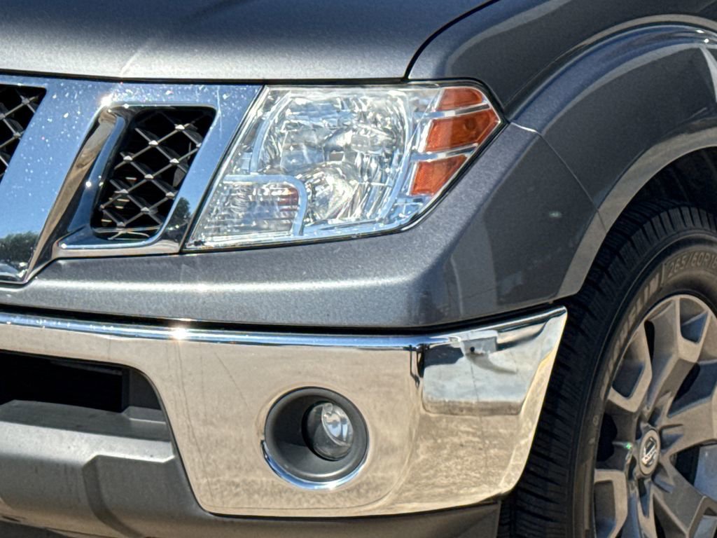 Used 2019 Nissan Frontier SL image 5