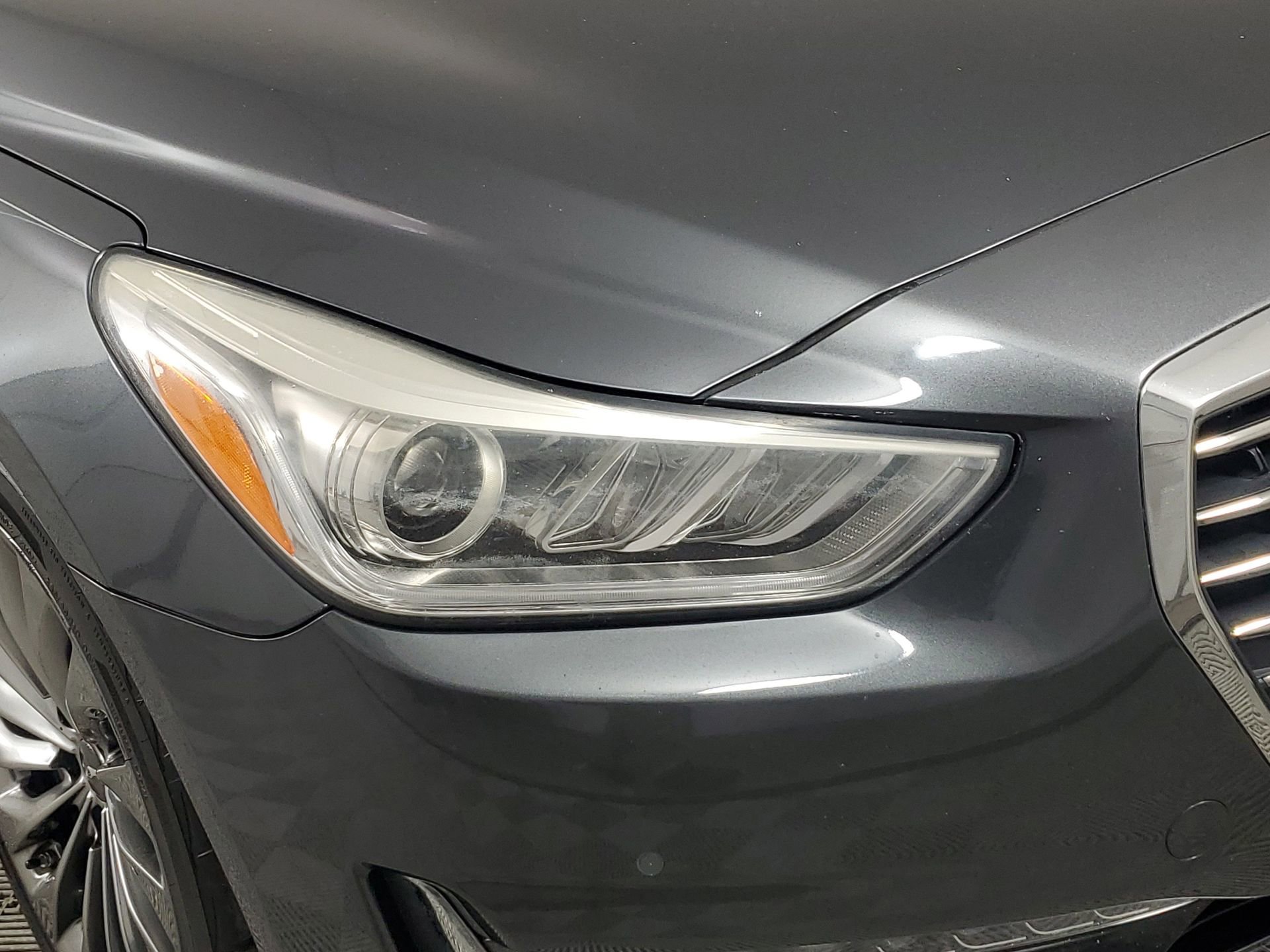 Used 2017 Genesis G90 3.3T Premium image 15