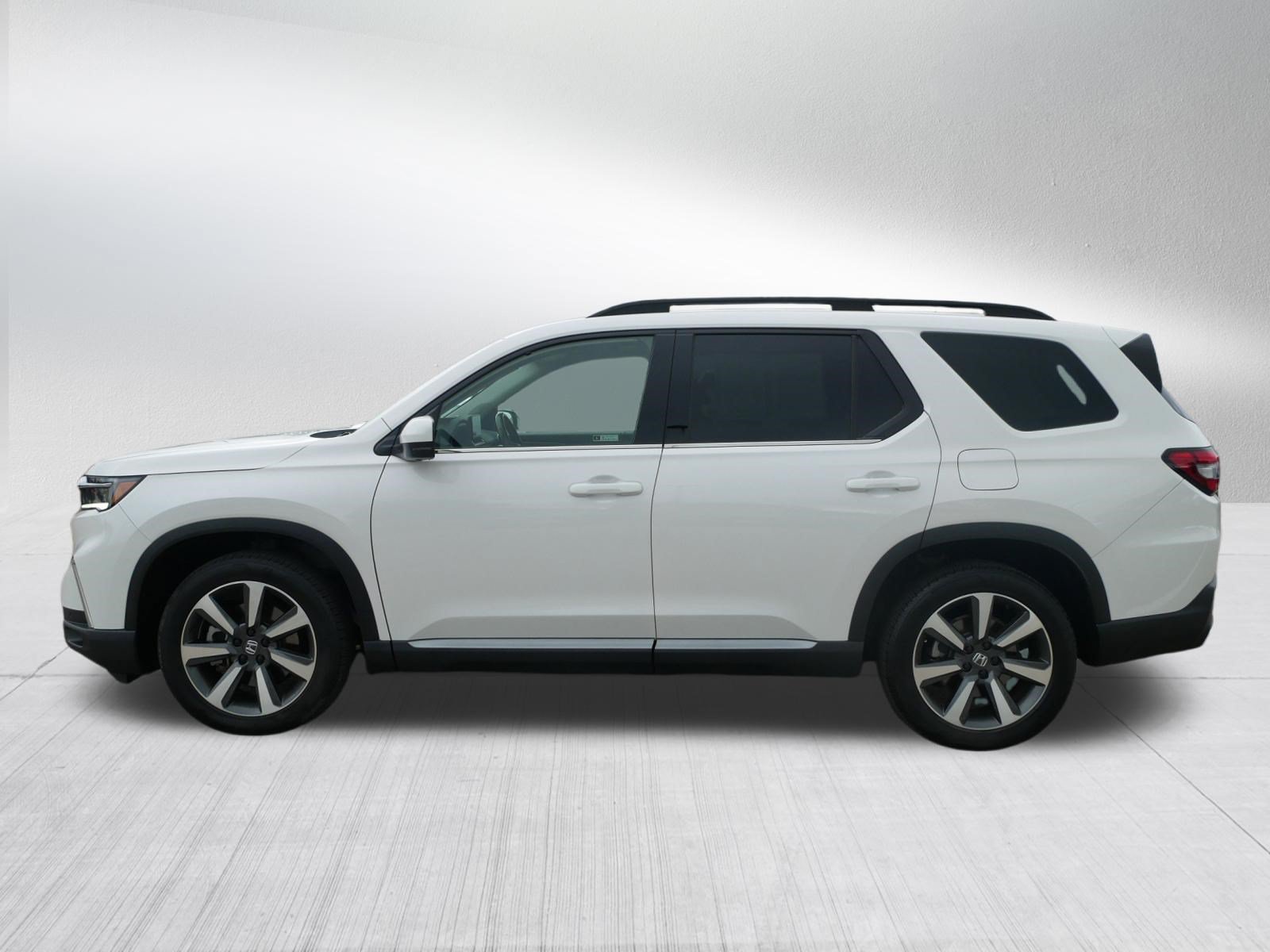 Certified 2024 Honda Pilot Elite image 4