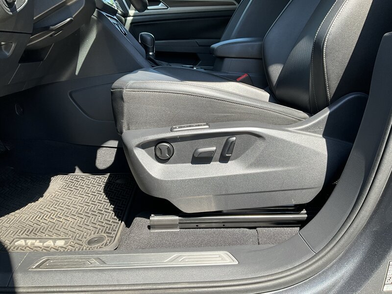 Used 2019 Volkswagen Atlas SEL AWD/4WD image 23
