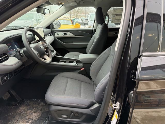 New 2026 Ford Explorer Active image 8