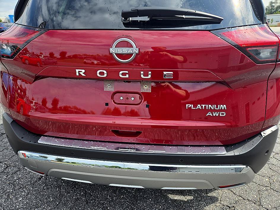 Certified 2023 Nissan Rogue Platinum w/ Platinum Premium Package AWD/4WD image 13