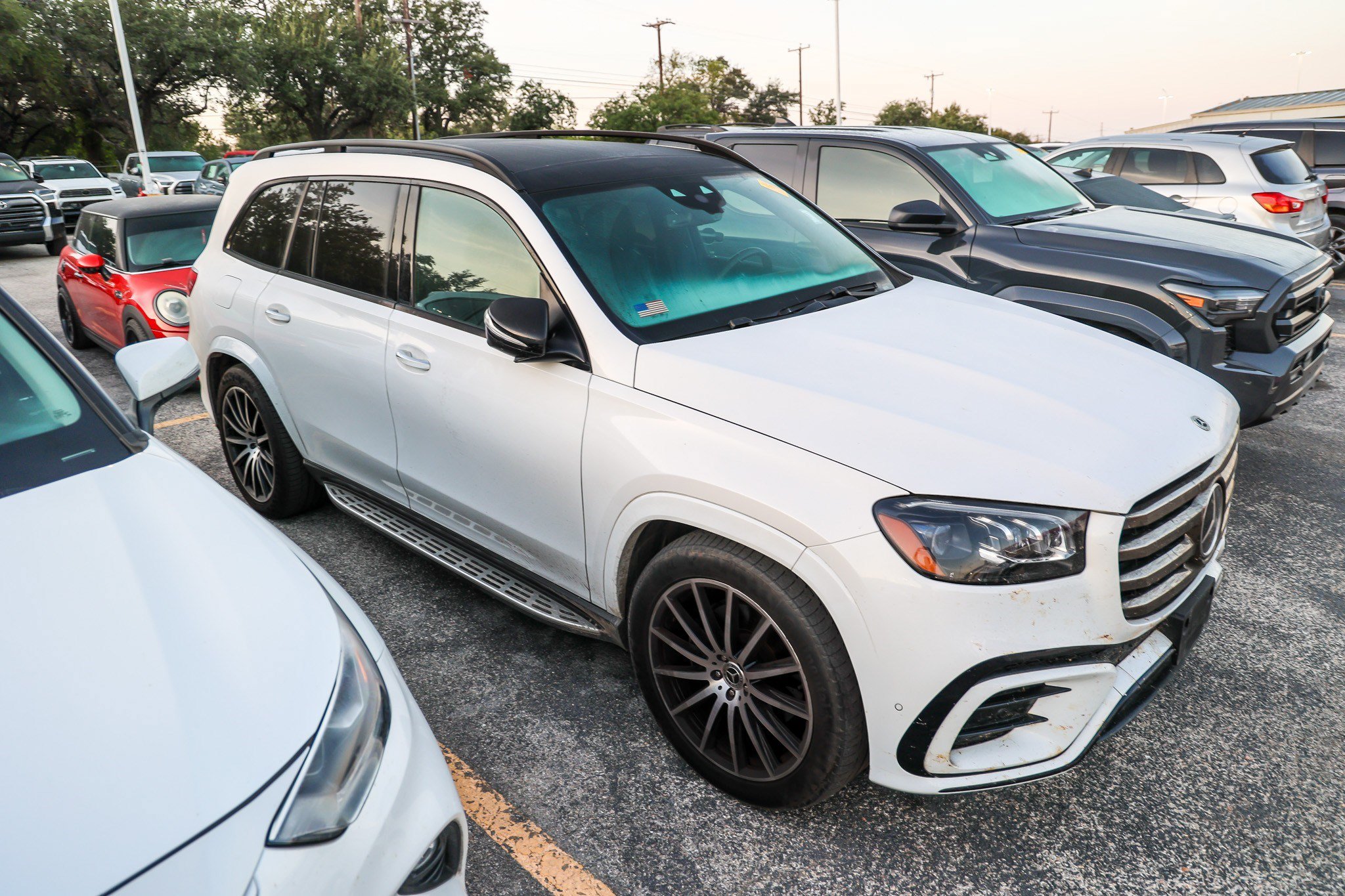 Used 2024 Mercedes-Benz GLS 580 4MATIC image 7