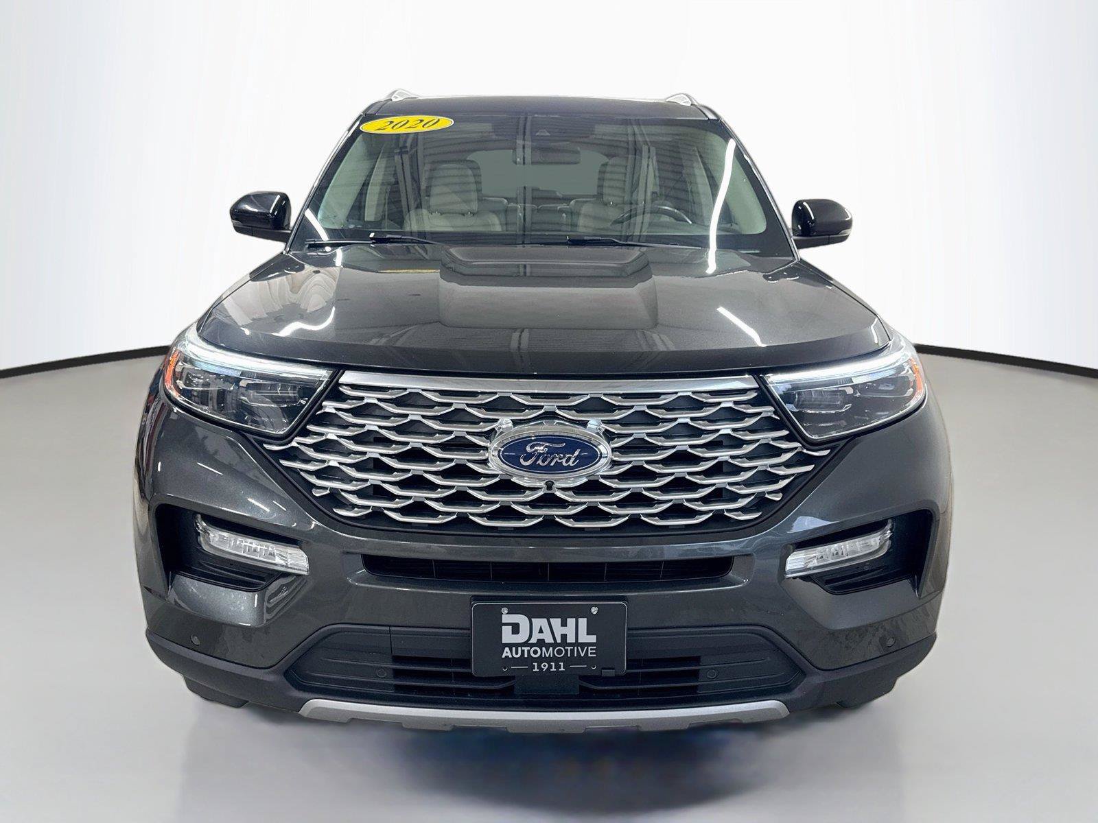 Used 2020 Ford Explorer Platinum w/ Premium Technology Package AWD/4WD image 3