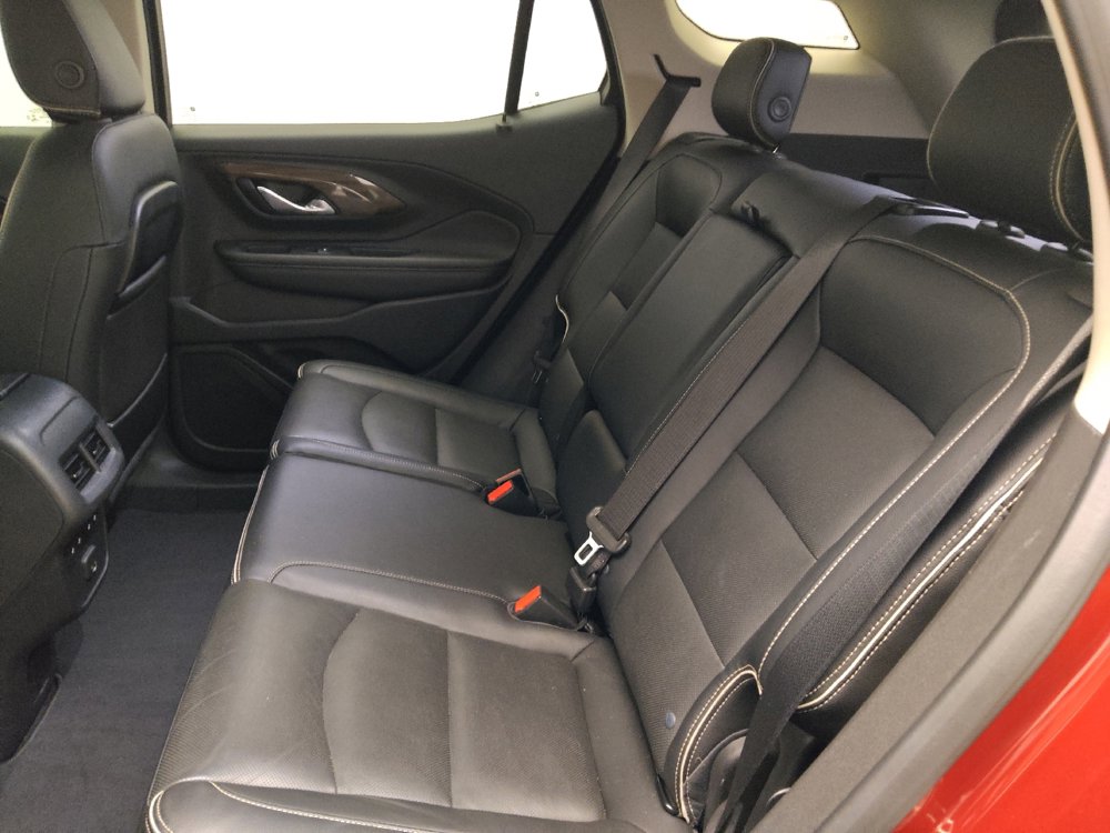 Used 2020 GMC Terrain Denali w/ Denali Premium Package FWD image 18