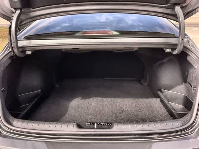 Used 2025 Hyundai Elantra Sport image 20
