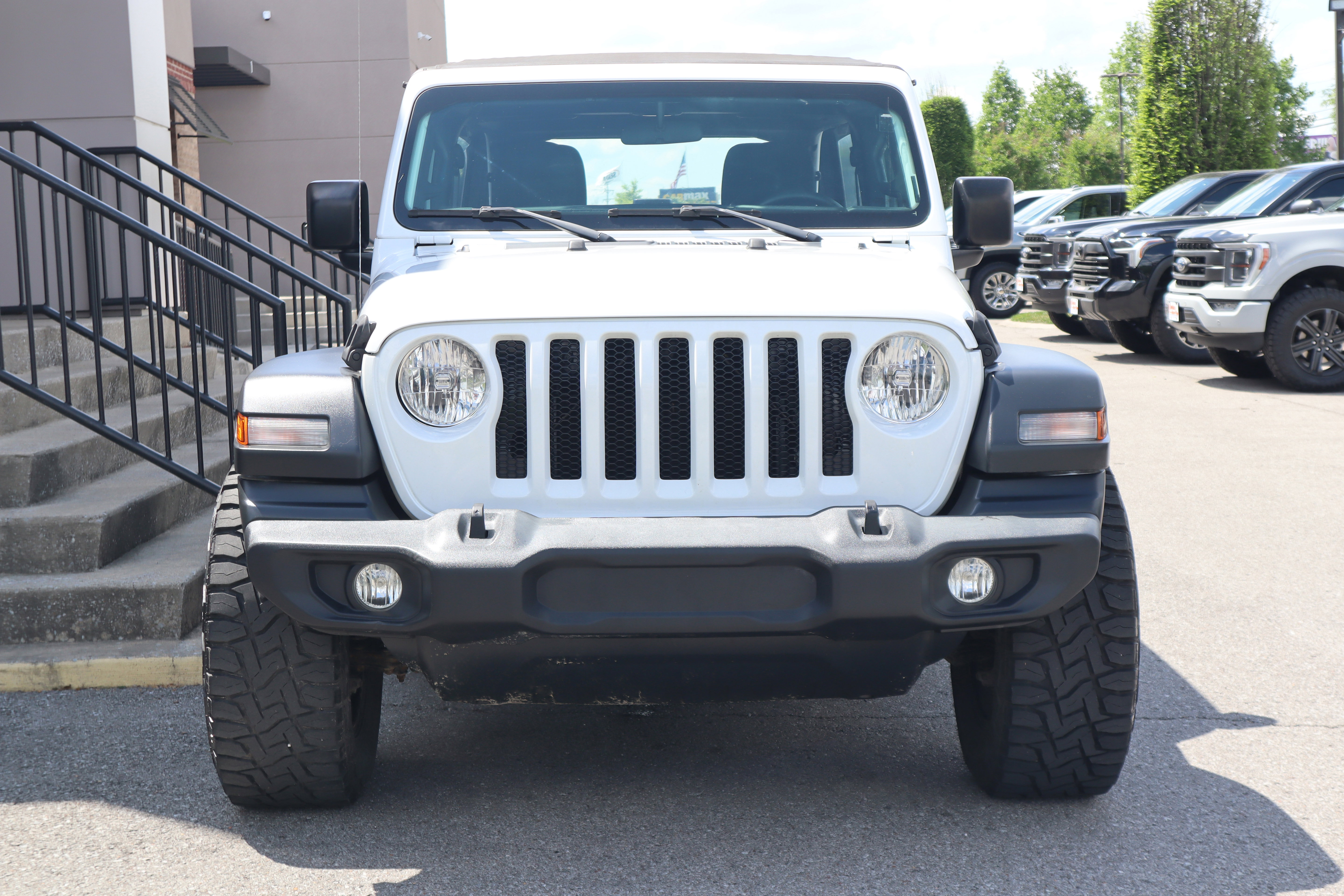 Used 2018 Jeep Wrangler Unlimited Sport AWD/4WD image 4