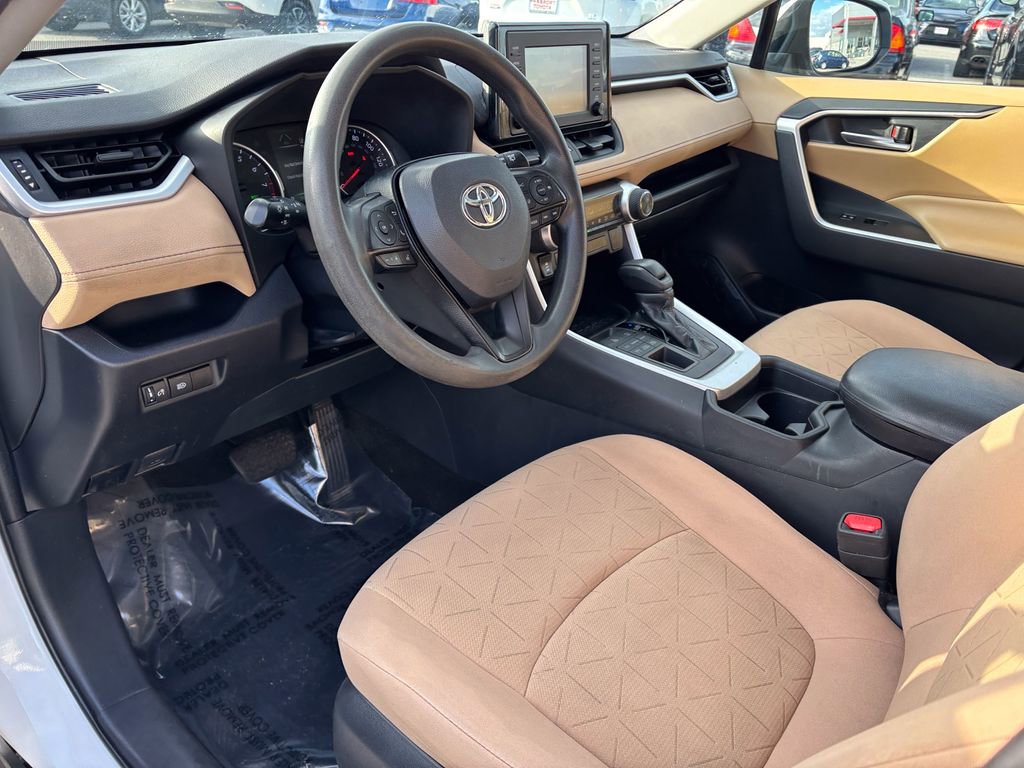 Used 2019 Toyota RAV4 XLE image 17