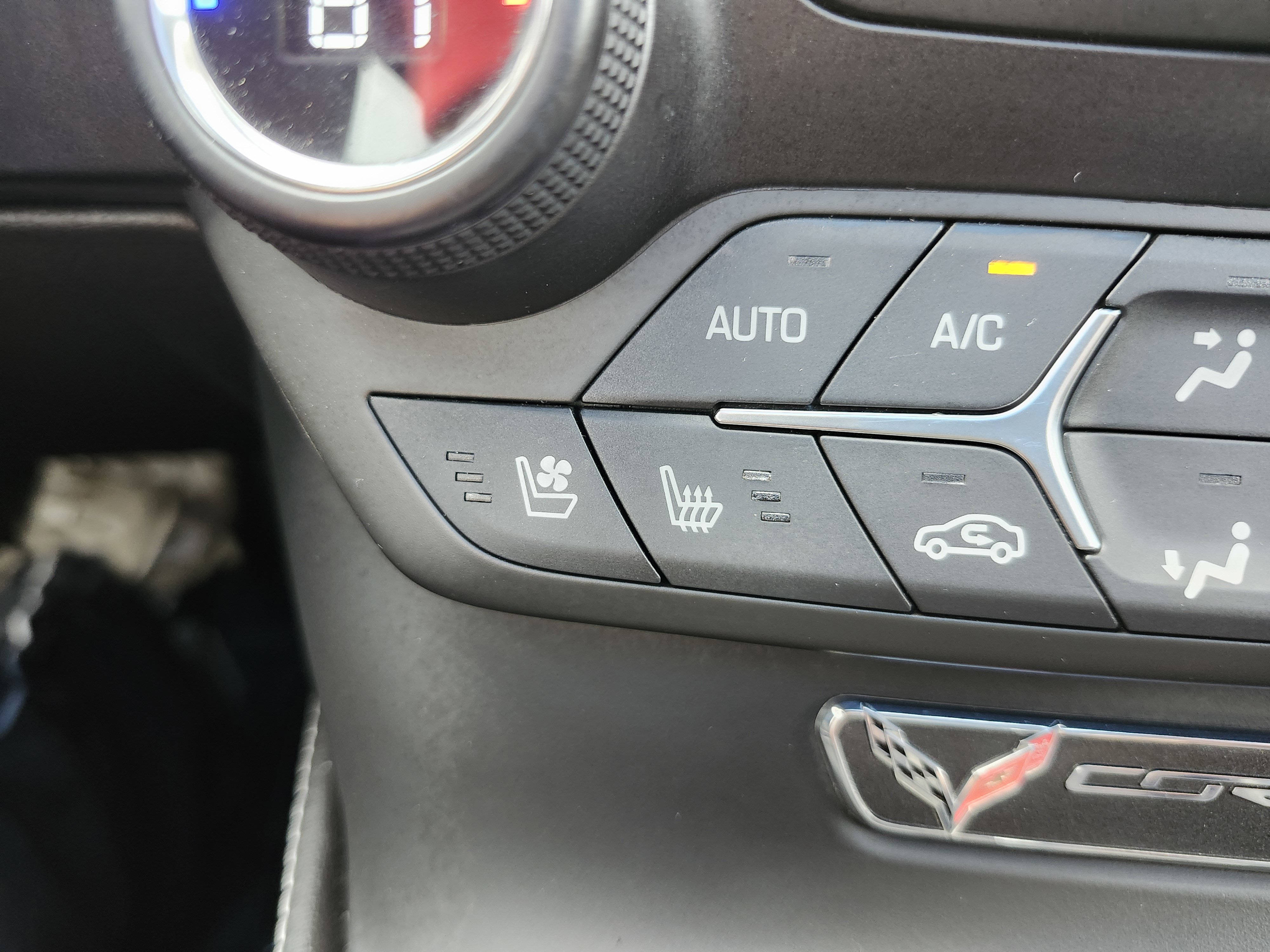 Used 2016 Chevrolet Corvette Stingray Coupe w/ 2LT Preferred Equipment Group RWD image 9
