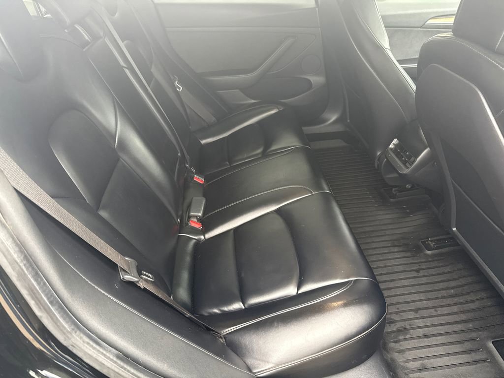 Used 2021 Tesla Model 3 Performance image 16