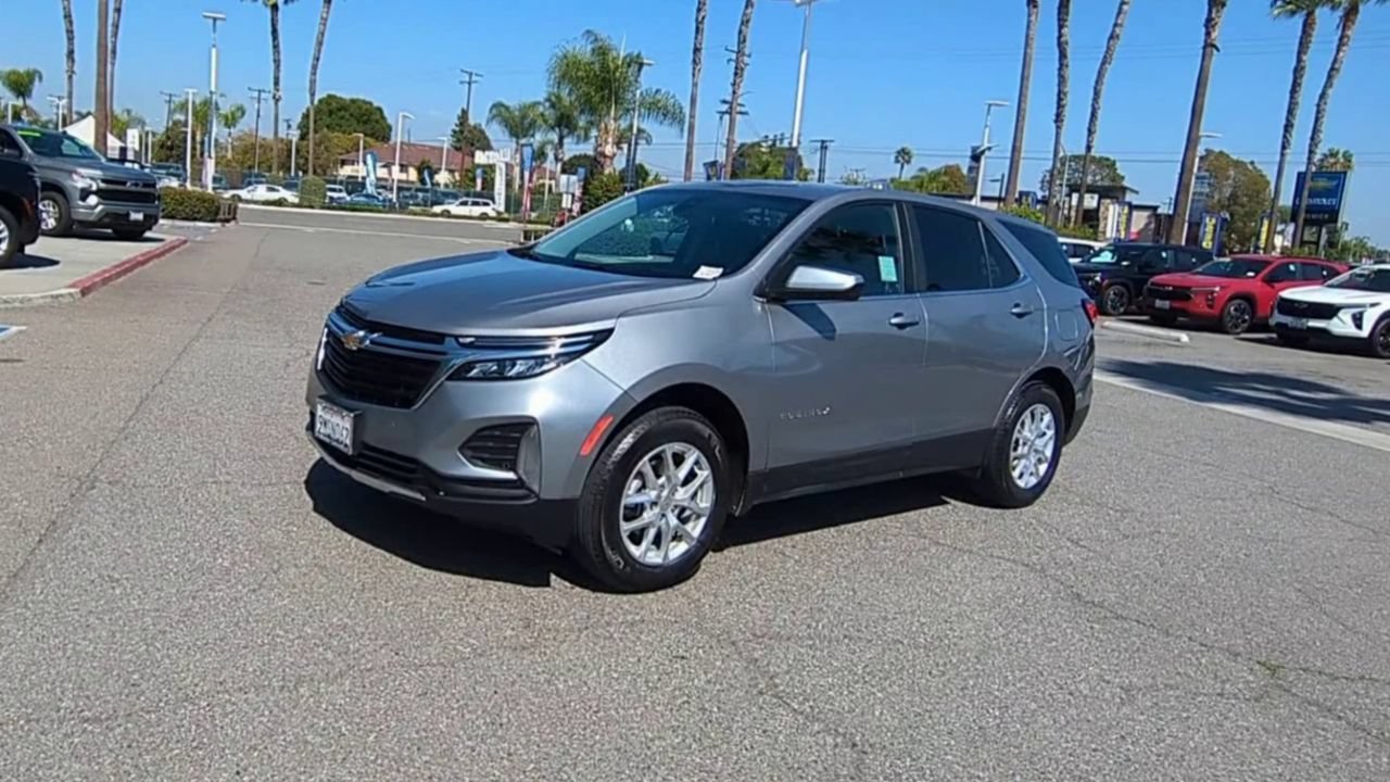 Used 2024 Chevrolet Equinox LT AWD/4WD image 4