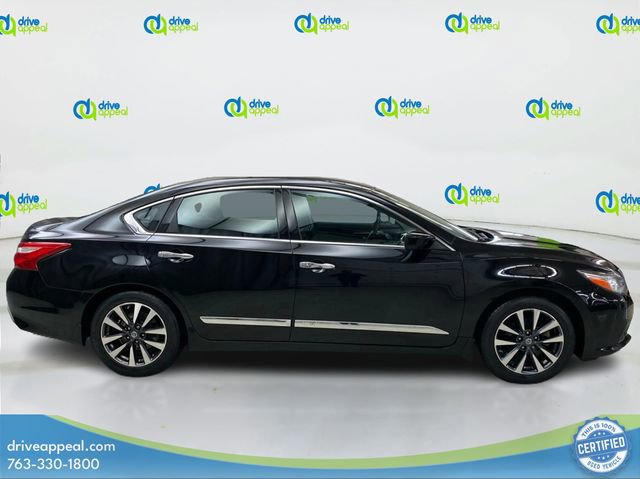Used 2017 Nissan Altima 2.5 SV image 4
