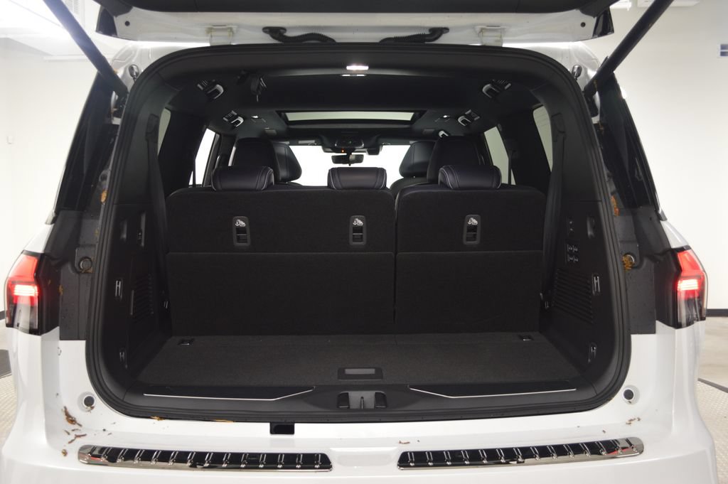 New 2026 INFINITI QX80 4WD w/ Sport Exterior Package image 42