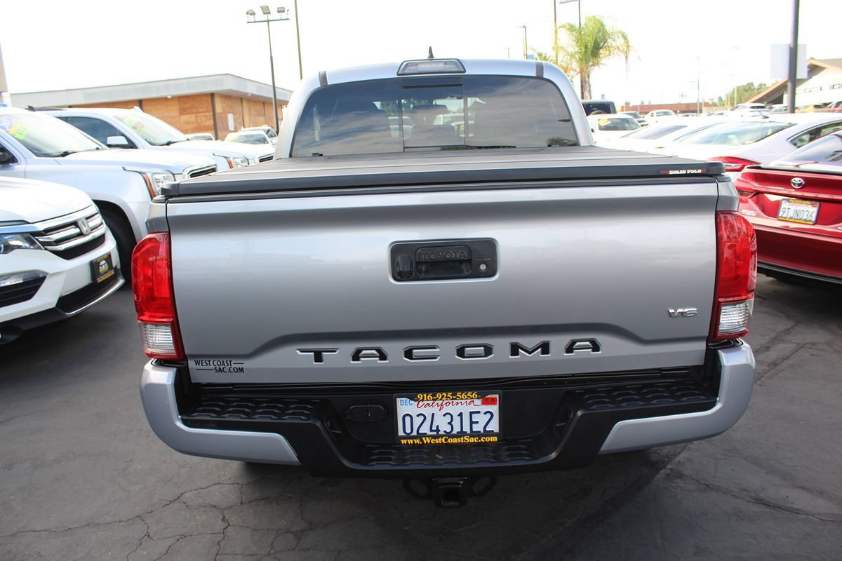 Used 2017 Toyota Tacoma TRD Sport w/ Tow Package RWD image 6