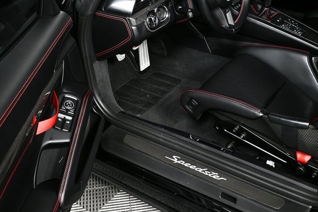 Certified 2019 Porsche 911 Speedster image 8