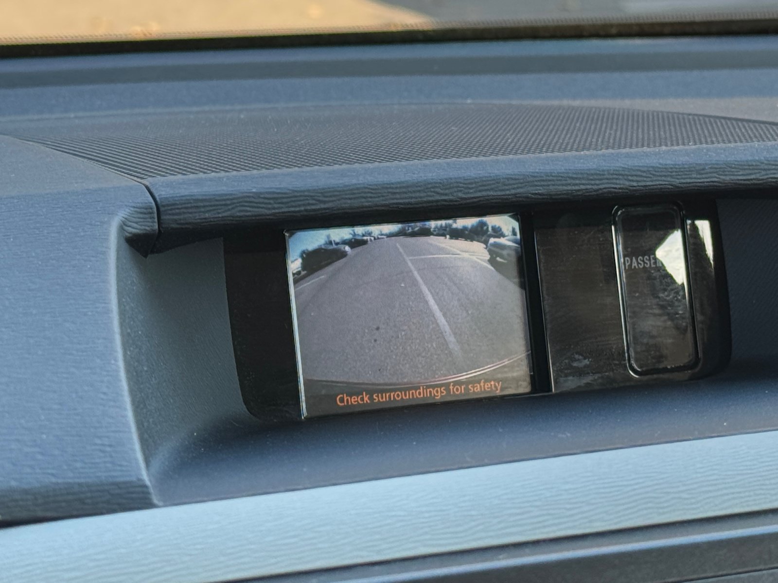 Used 2012 Toyota Sienna XLE FWD image 25