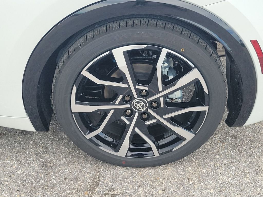 New 2026 Toyota Prius Plug-In Hybrid image 18