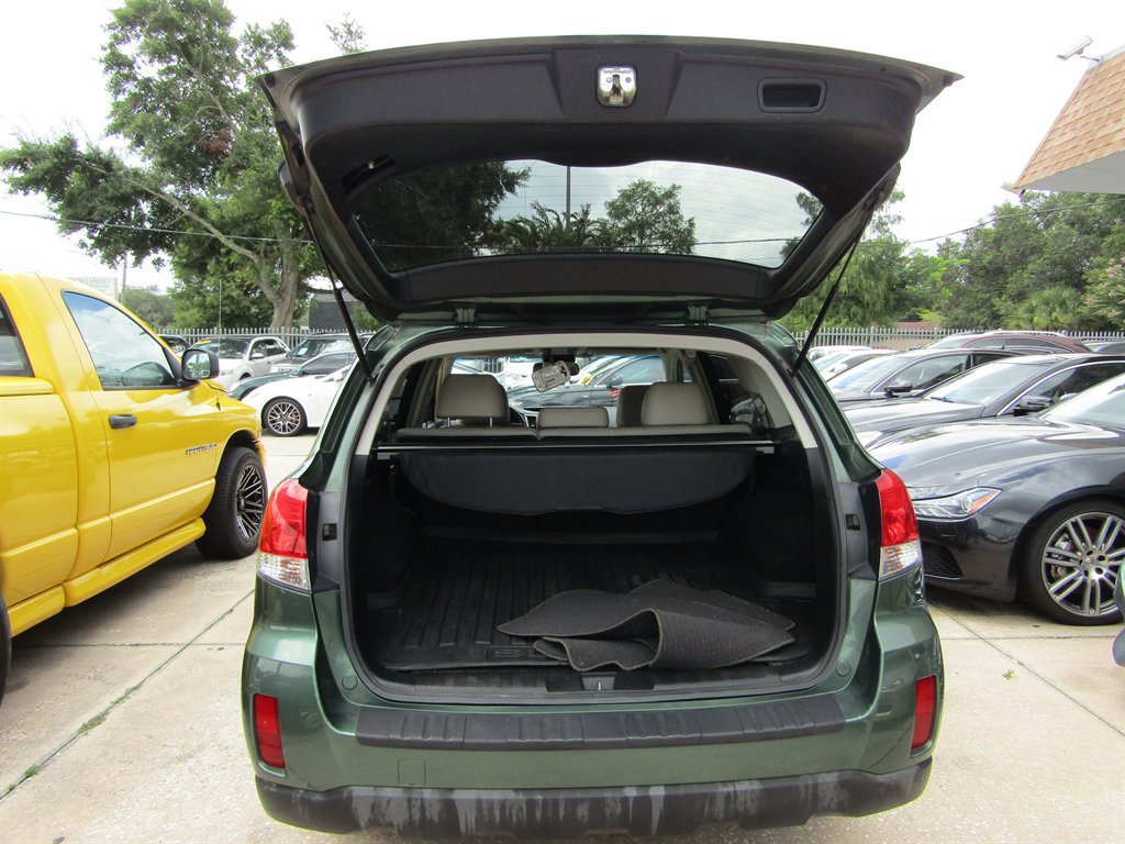 Used 2014 Subaru Outback 2.5i Limited AWD/4WD image 7