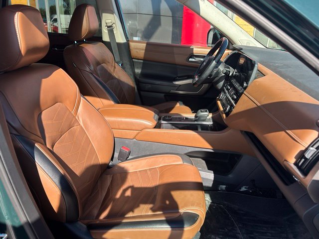 Used 2022 Nissan Pathfinder Platinum w/ Cargo Package AWD/4WD image 10