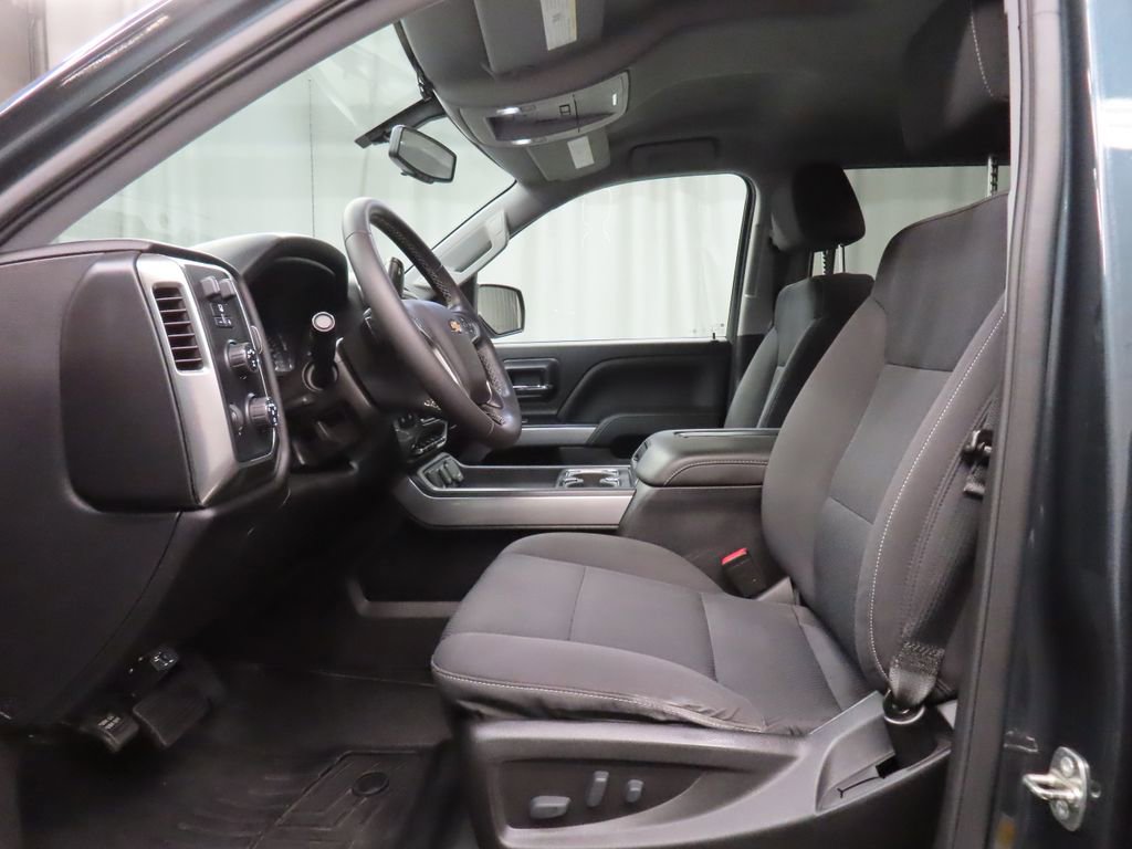 Used 2018 Chevrolet Silverado 1500 LT w/ All Star Edition image 9