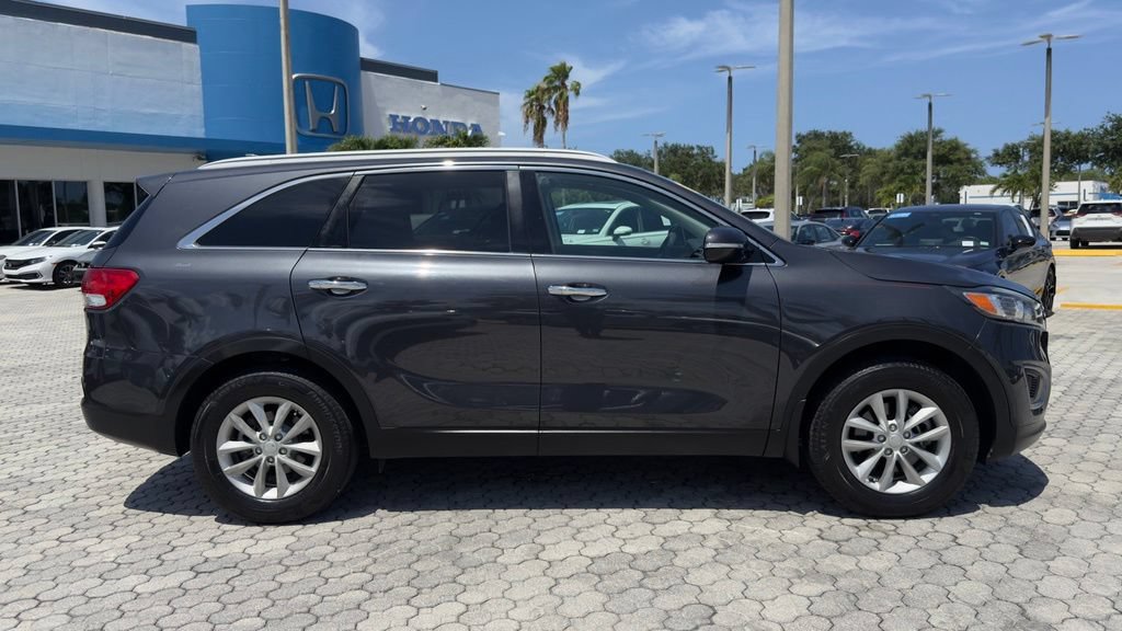 Used 2018 Kia Sorento FWD image 7