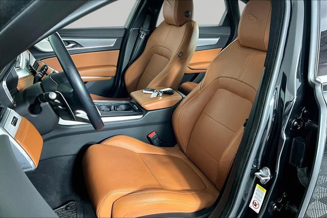 Used 2022 Jaguar XF R-Dynamic SE AWD/4WD image 19