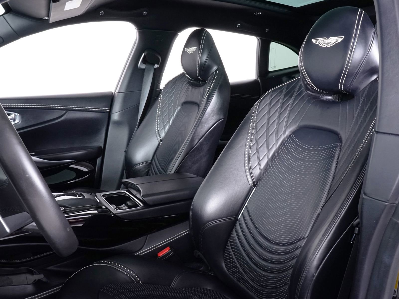 Used 2023 Aston Martin DBX 707 image 25