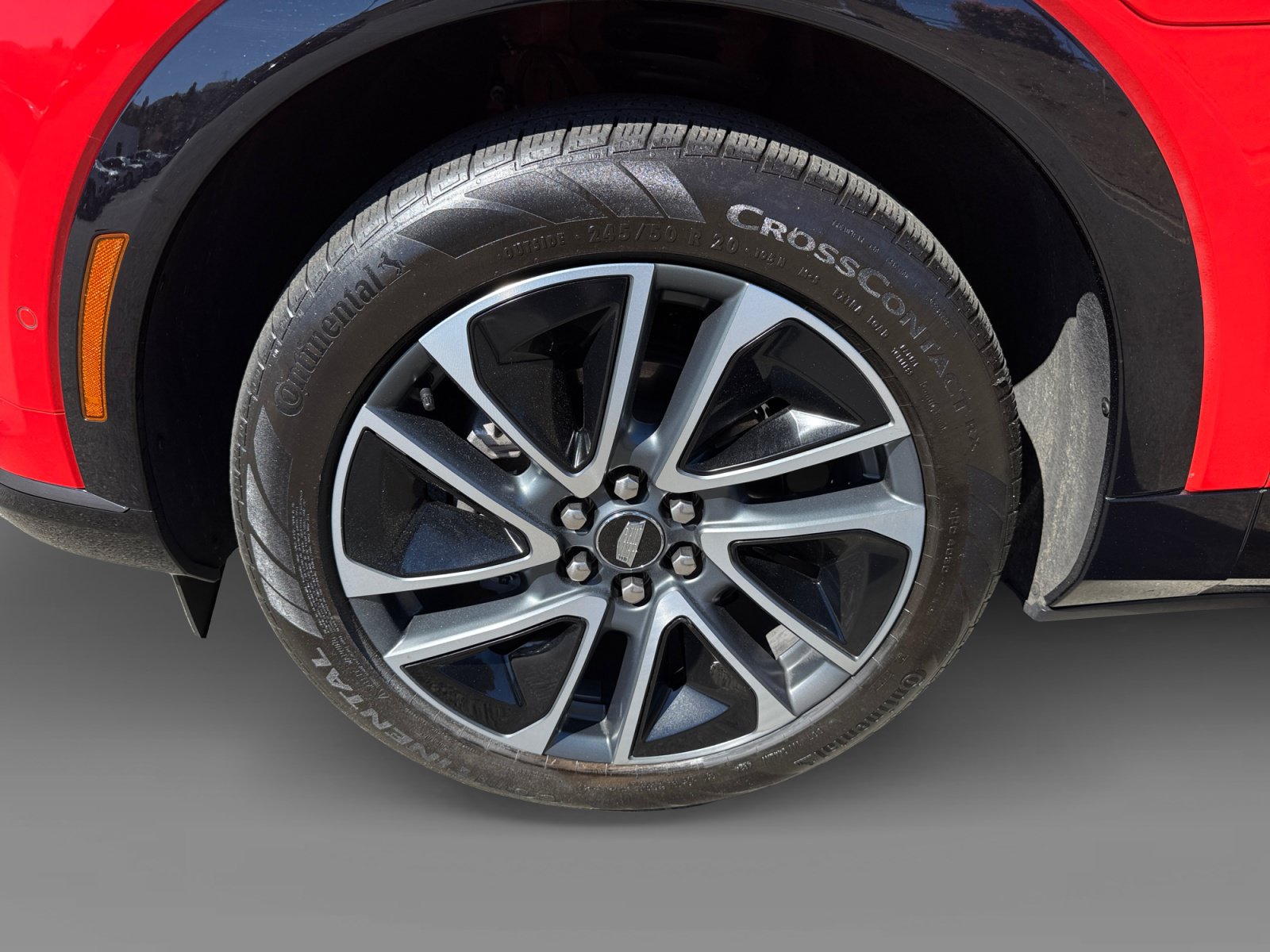 Used 2025 Cadillac Optiq Sport 1 AWD/4WD image 9