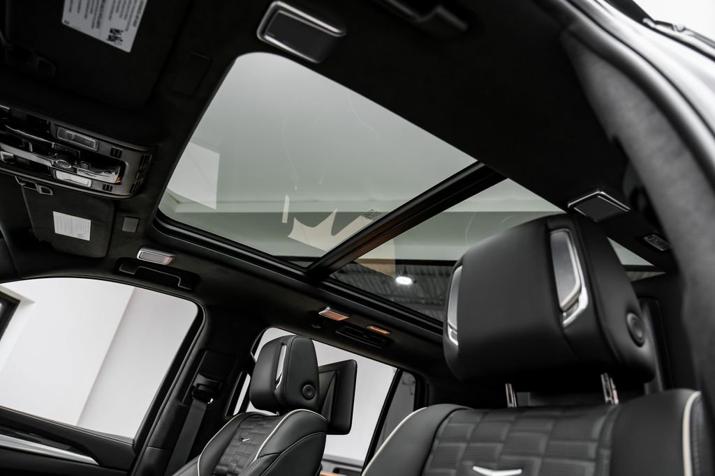 Used 2026 Cadillac Escalade V AWD/4WD image 11