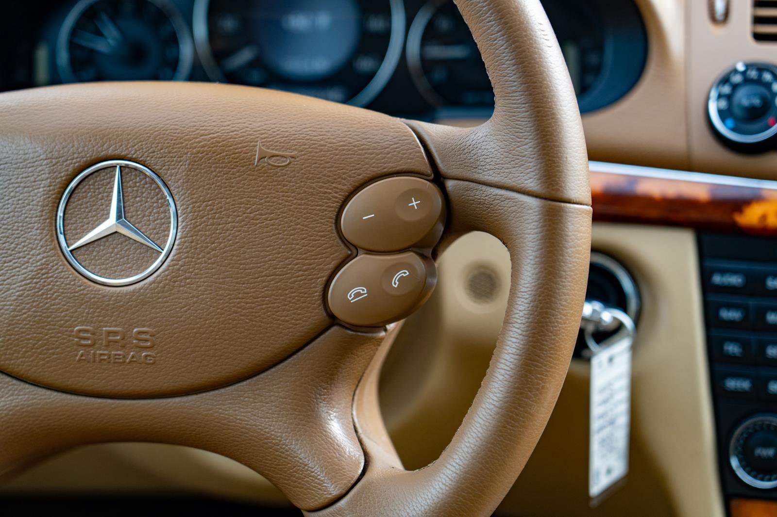 Used 2008 Mercedes-Benz E 350 4MATIC Sedan image 22