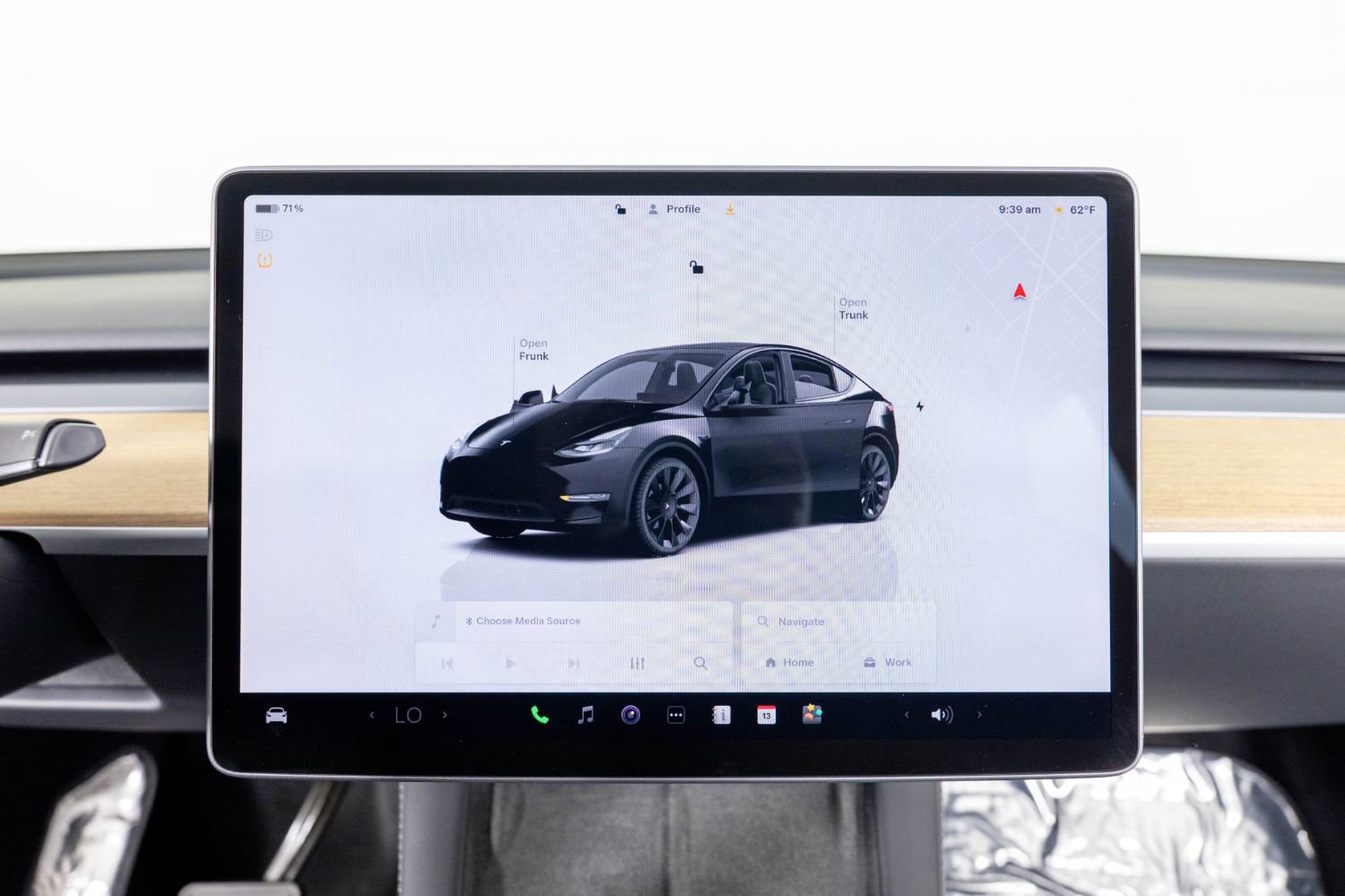 Used 2024 Tesla Model Y AWD image 36