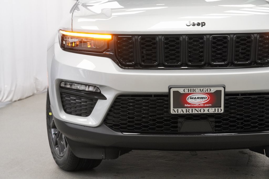 New 2025 Jeep Grand Cherokee Limited image 6