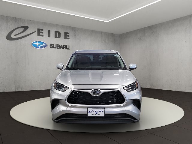 Used 2023 Toyota Highlander L FWD image 7