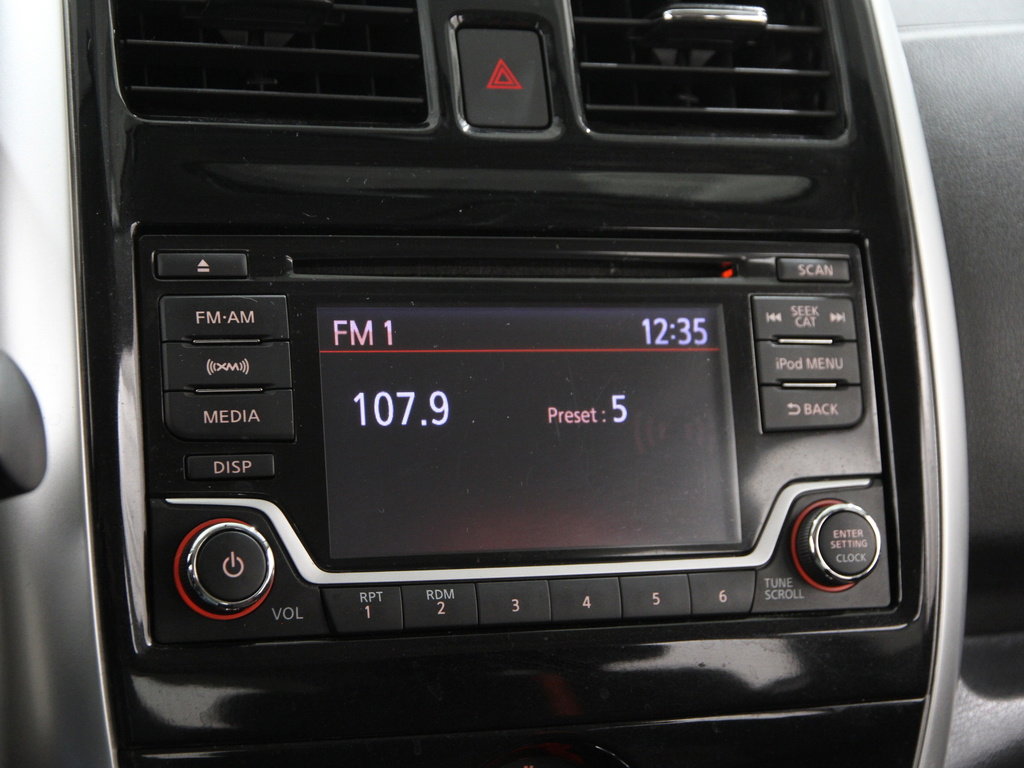 Used 2017 Nissan Versa Note SR image 10