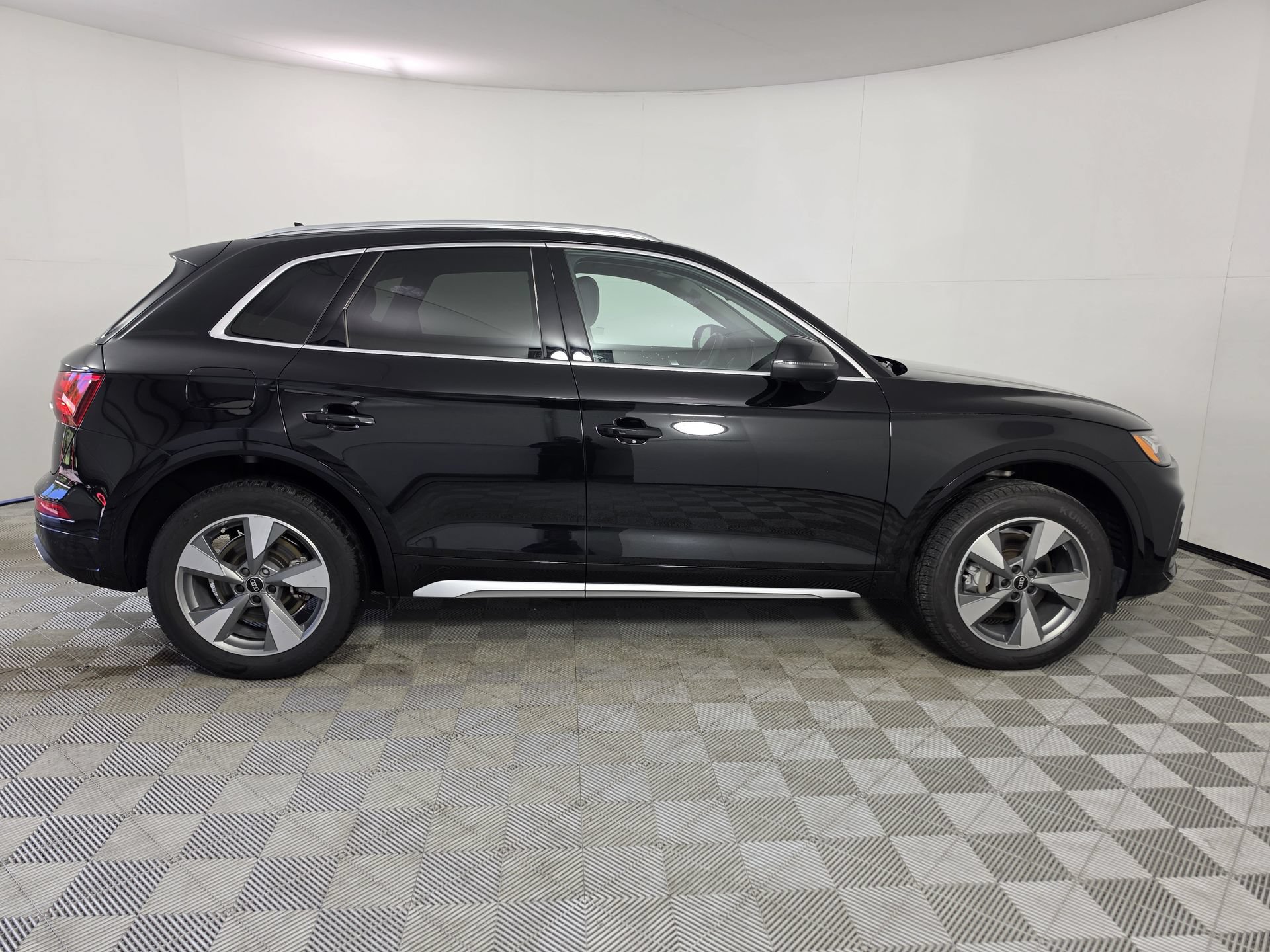 Used 2024 Audi Q5 2.0T Premium Plus AWD/4WD image 8
