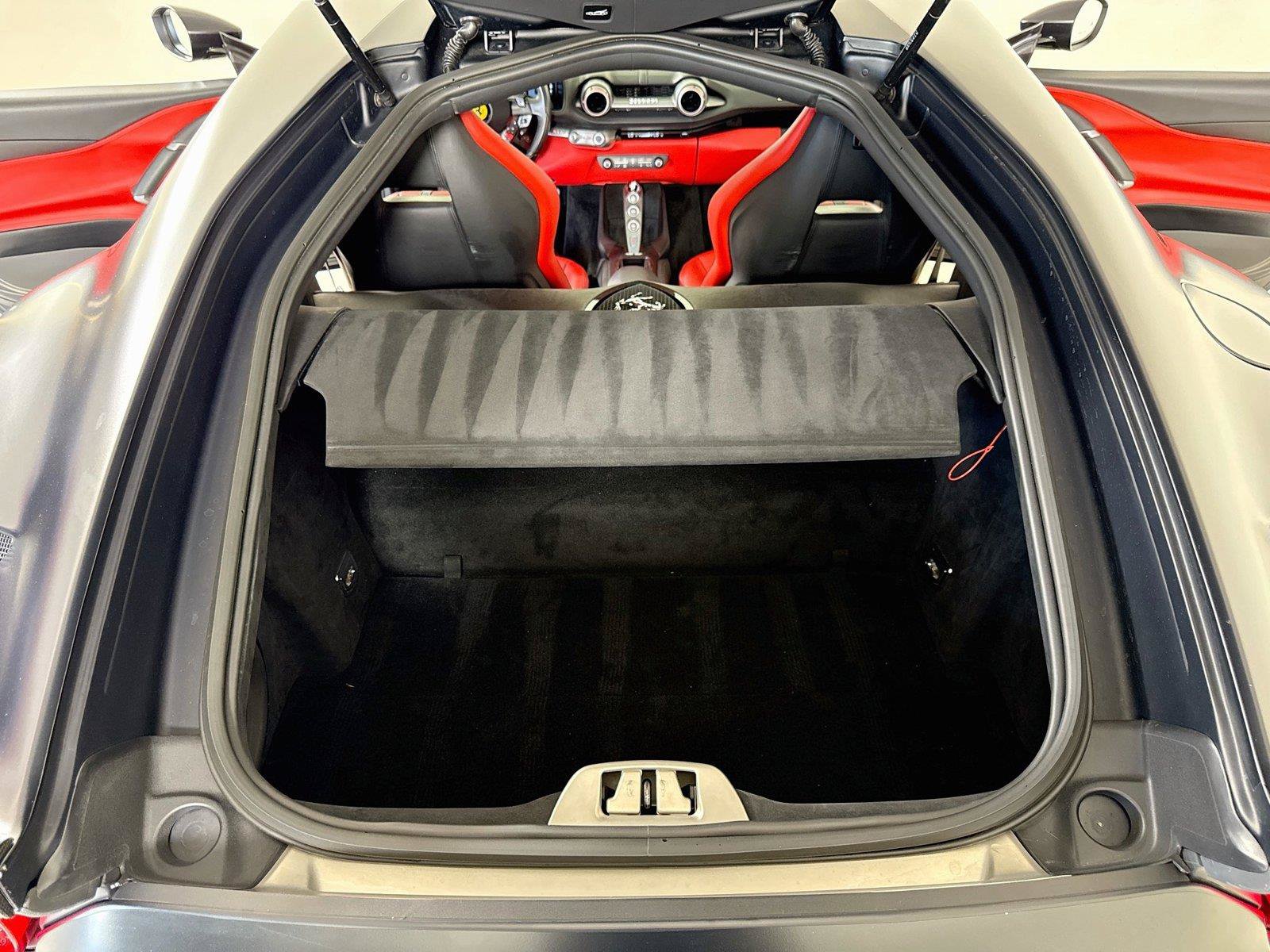 Used 2020 Ferrari 812 Superfast RWD image 26