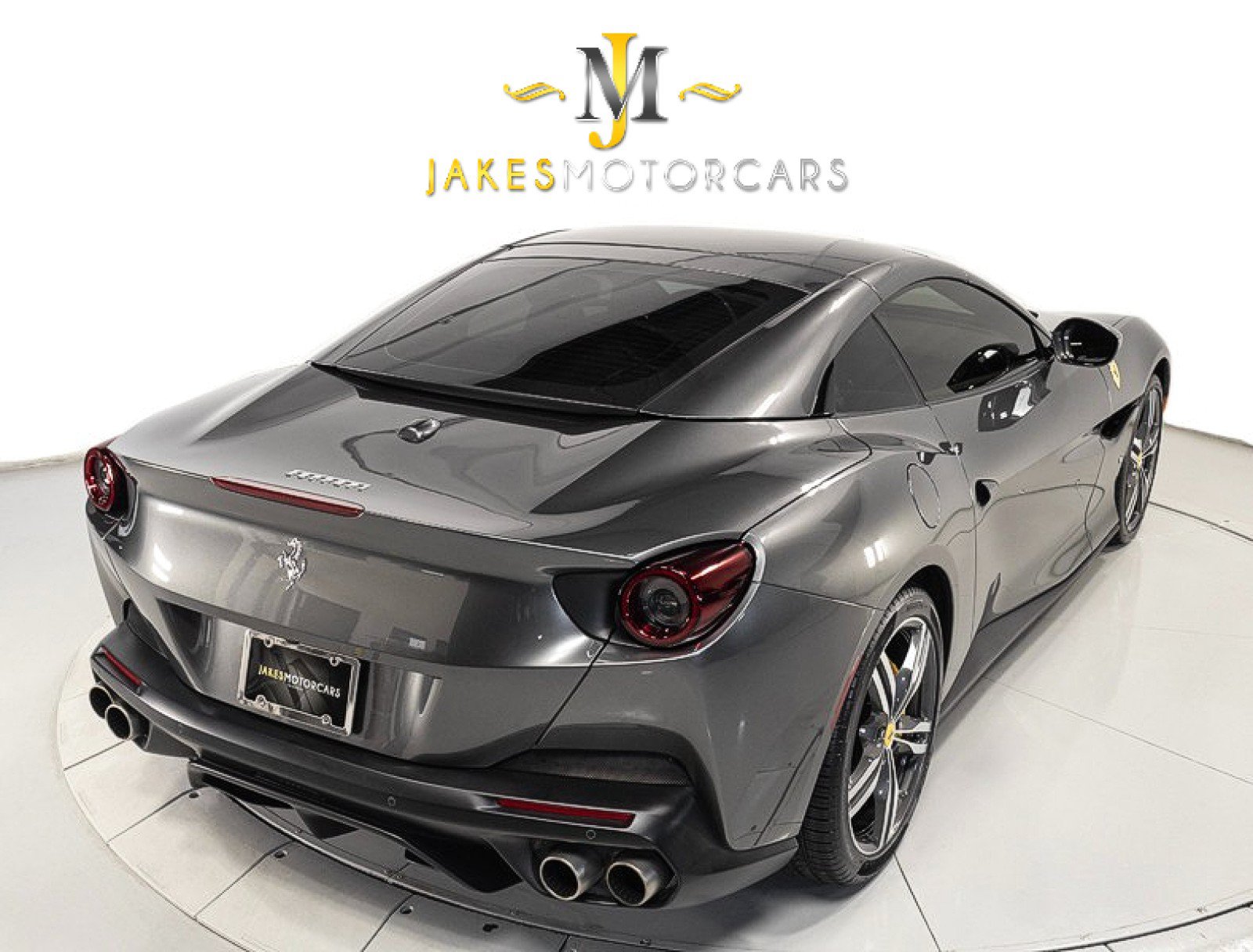 Used 2020 Ferrari Portofino RWD image 11
