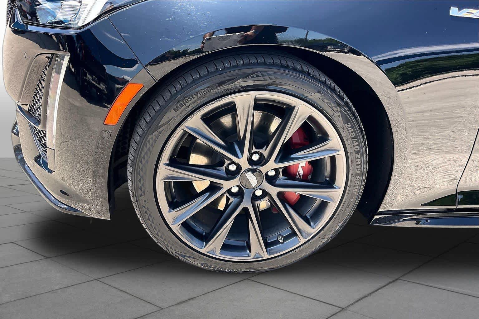 Used 2024 Cadillac CT5 V w/ Platinum Package RWD image 11